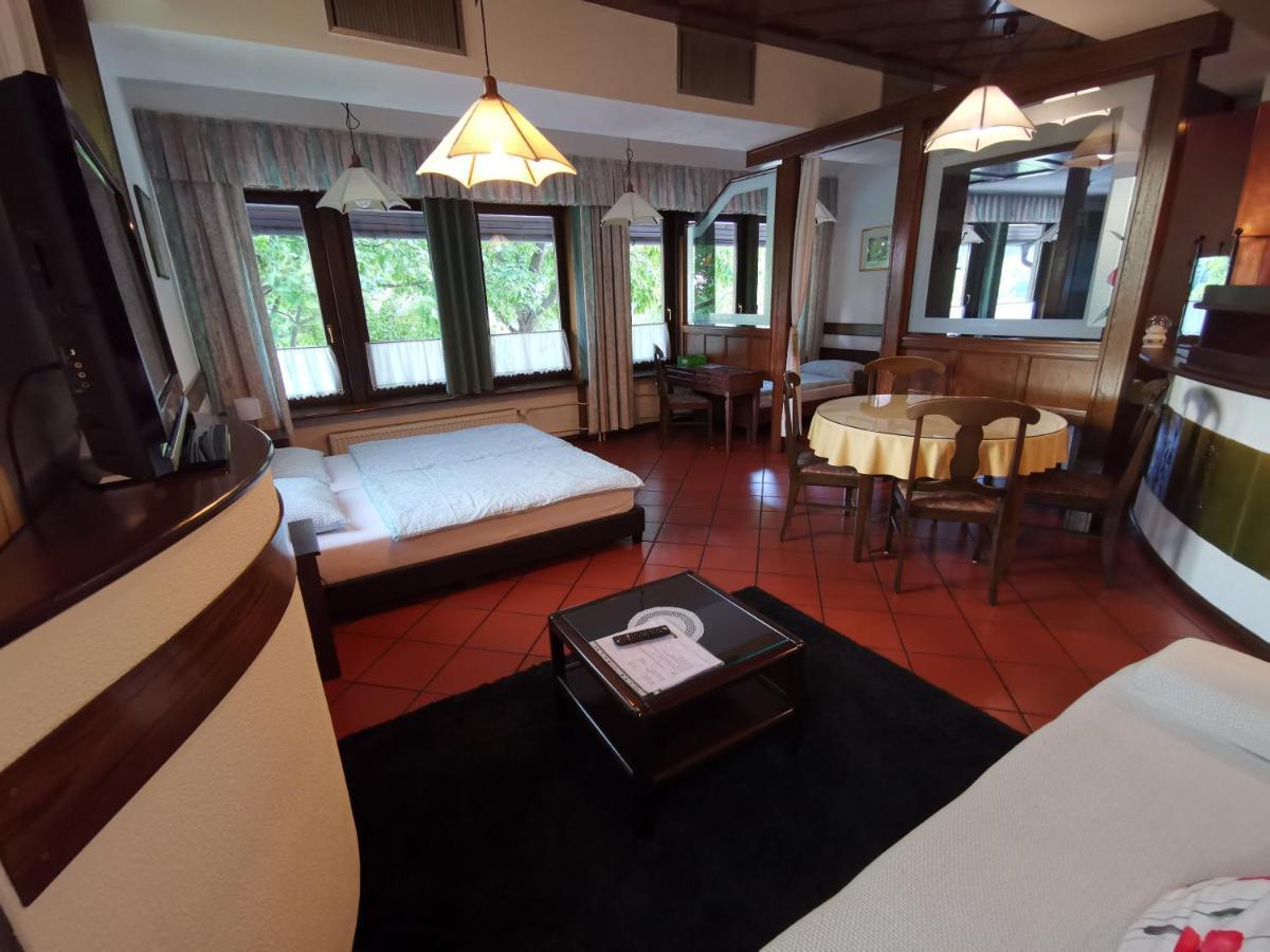 Apartmaji Mak Jesenice Dış mekan fotoğraf