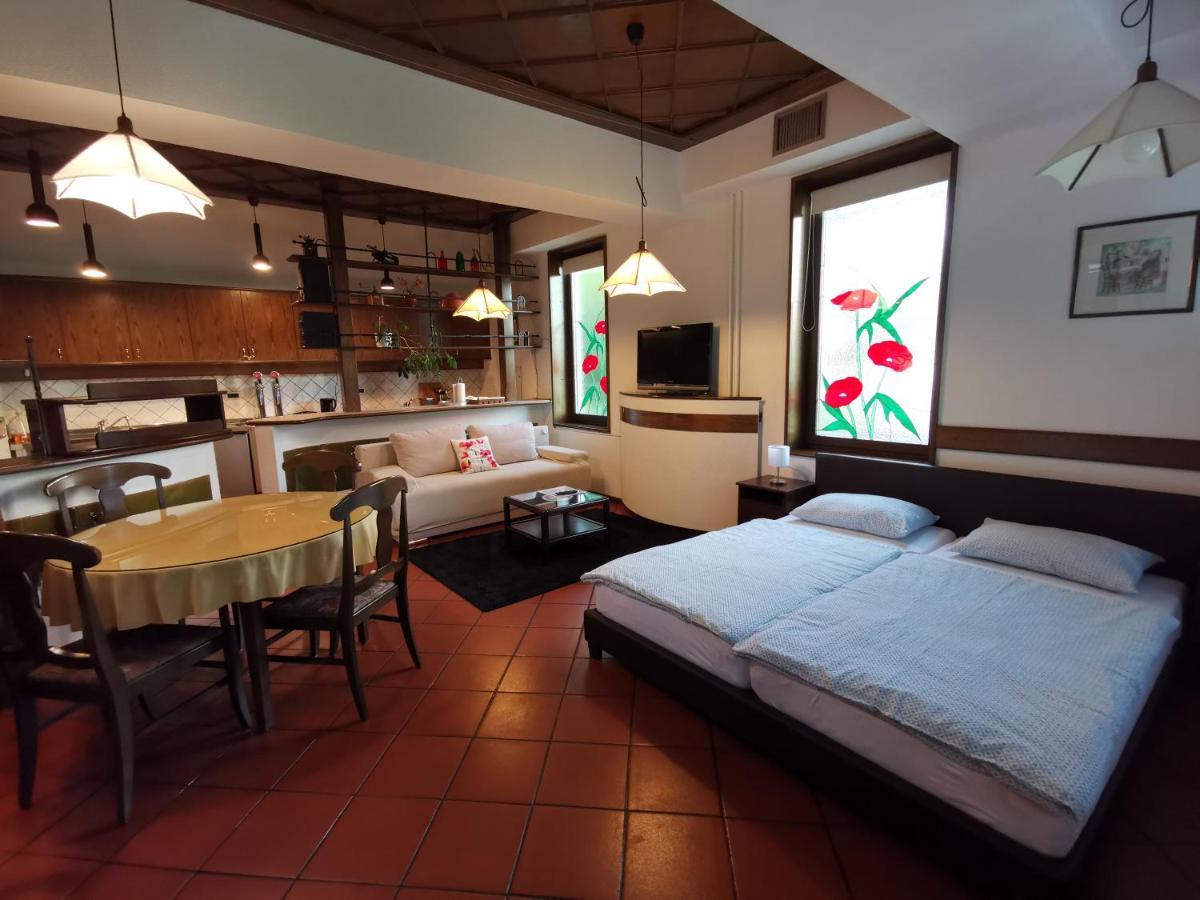 Apartmaji Mak Jesenice Dış mekan fotoğraf