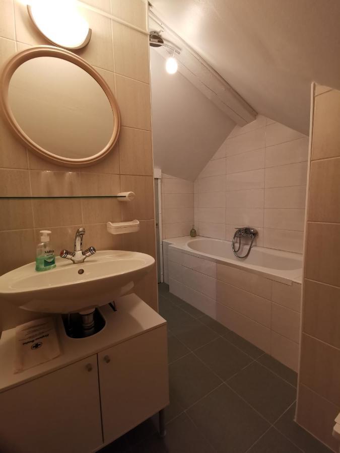 Apartmaji Mak Jesenice Dış mekan fotoğraf