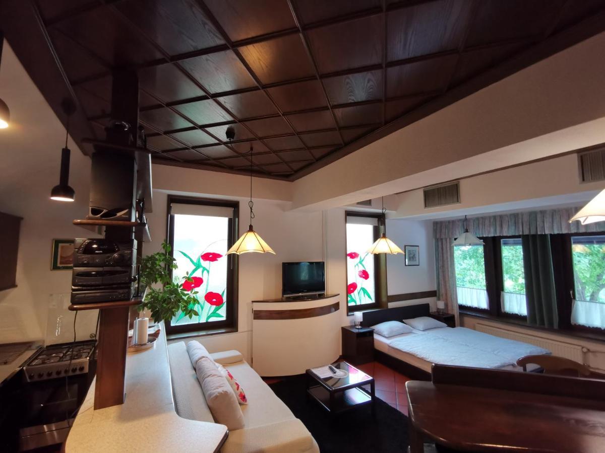 Apartmaji Mak Jesenice Dış mekan fotoğraf