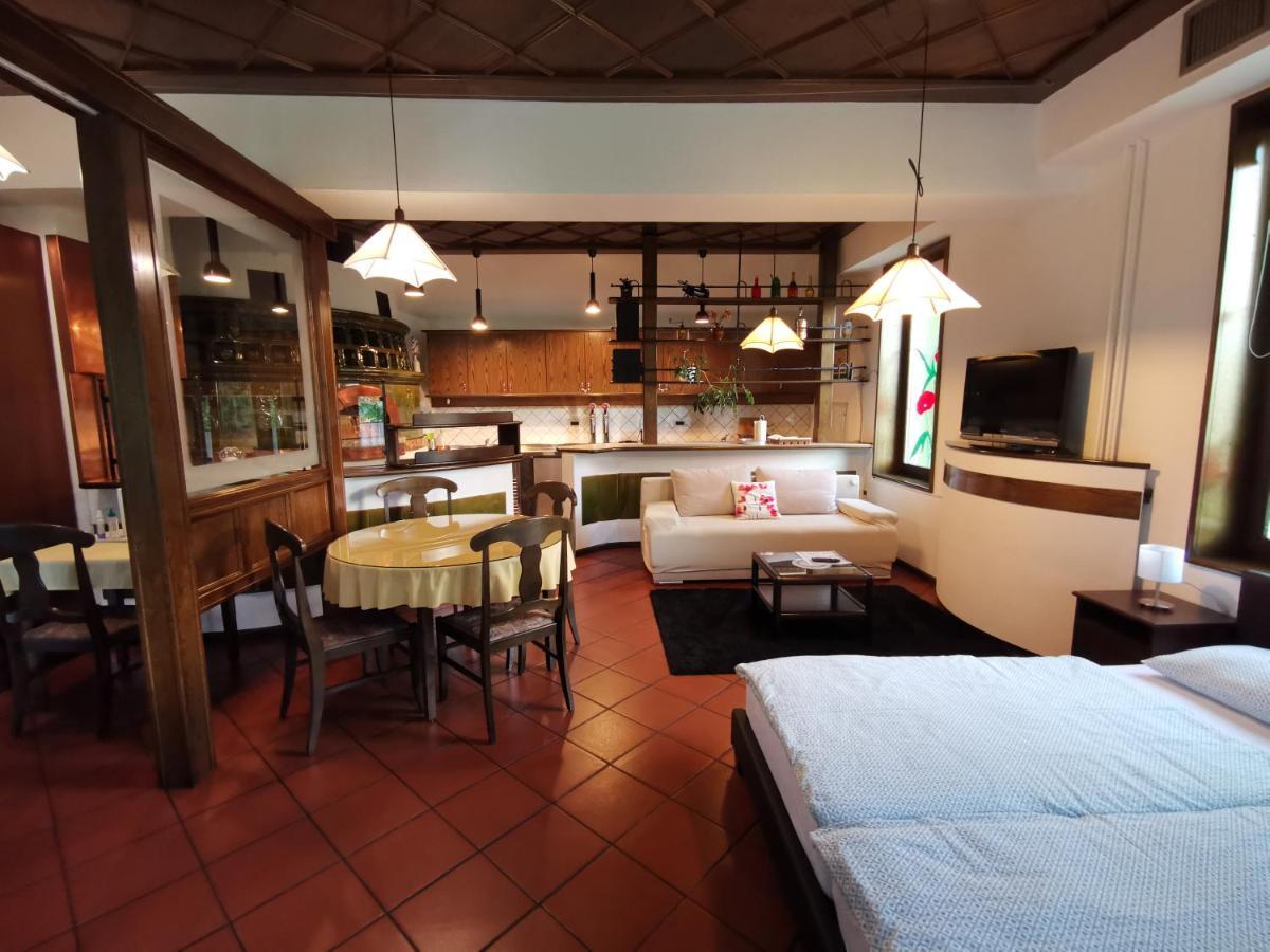 Apartmaji Mak Jesenice Dış mekan fotoğraf