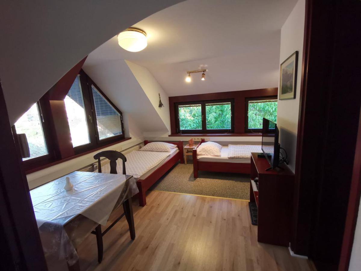 Apartmaji Mak Jesenice Dış mekan fotoğraf